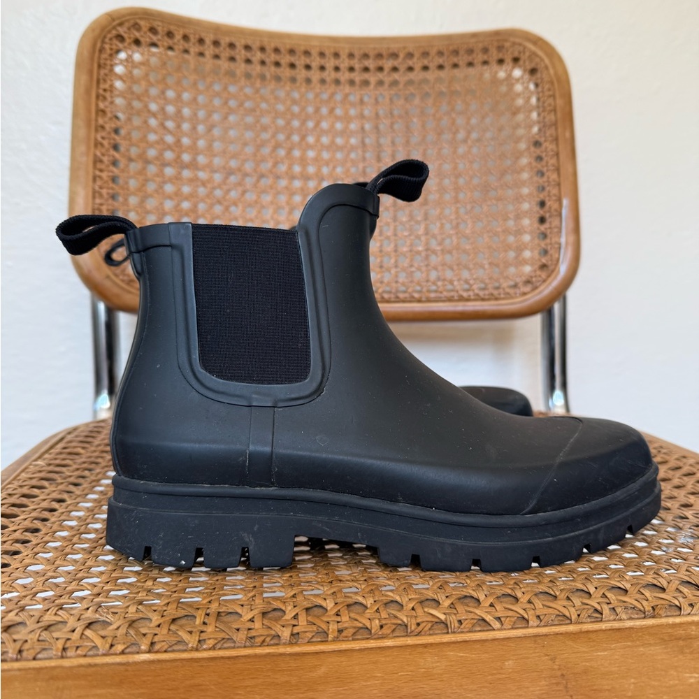 Everlane The Rainboot